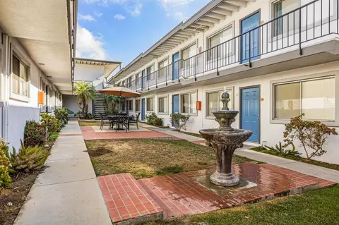 248 S Hemlock St, Ventura, CA 93001