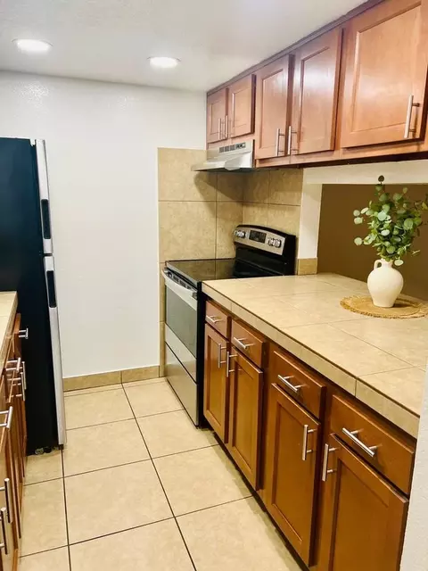 3101 N 36th St, Phoenix, AZ 85018