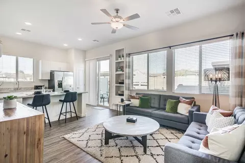 9950 W Indian School Rd, Phoenix, AZ 85037 photo 14