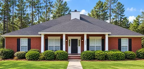 3820 Old Towne Ct, Albany, GA 31721