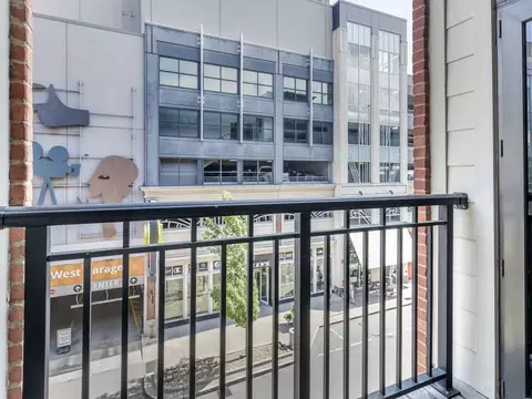 333 Great River Rd, Somerville, MA 02145 photo 4