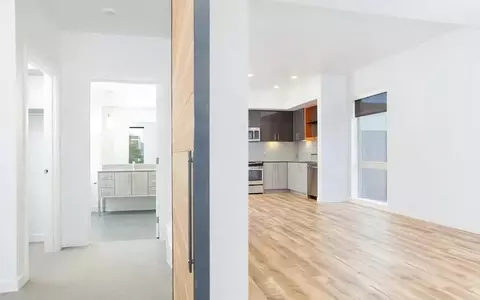 715 E Pine St, Seattle, WA 98122 photo 30