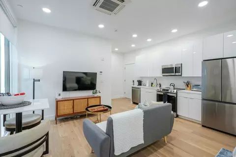120 Kingston St, Boston, MA 02111