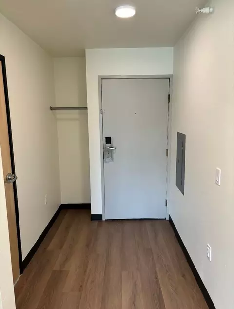 1060 NE Cleveland Ave, Gresham, OR 97030 photo 10
