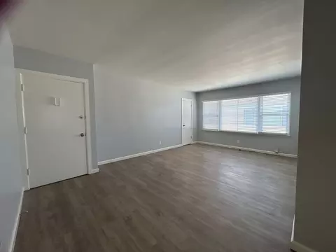 4634 W El Segundo Blvd, Hawthorne, CA 90250