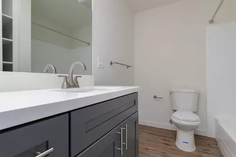410 414 Manhattan Pl, Los Angeles, CA 90020