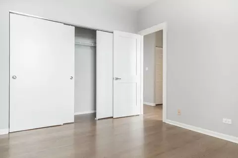 3264 N Clark St, Chicago, IL 60657 photo 3