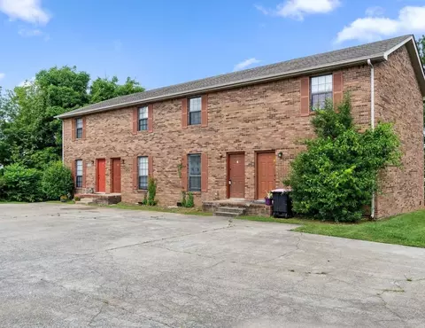 121 Stephanie Dr, Clarksville, TN 37042