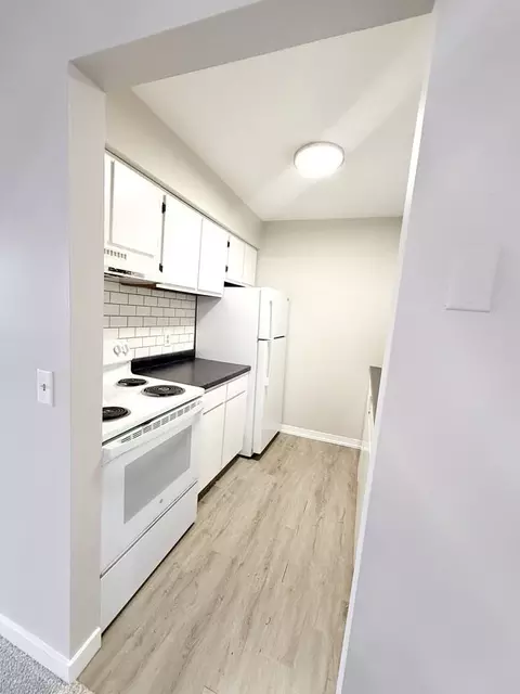 5534 W Michigan Ave, Kalamazoo, MI 49009