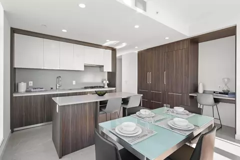 W 12th Pl, Los Angeles, CA 90015
