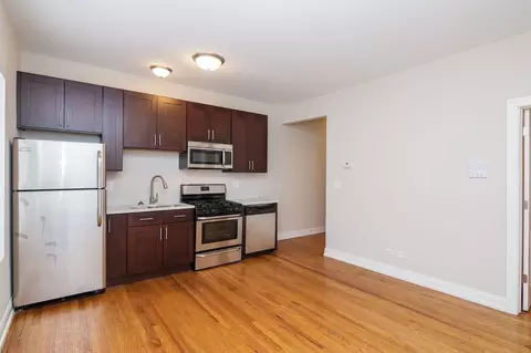 4050 N Milwaukee Ave, Chicago, IL 60641