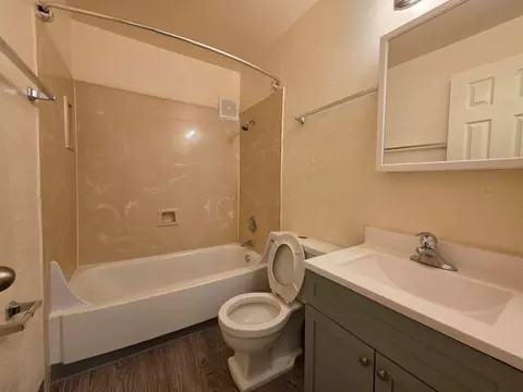 1840 Agate St, Eugene, OR 97403 photo 2