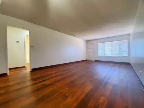 1202 N Broadway, Escondido, CA 92026
