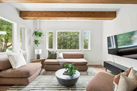 925 NE 23rd Ave, Portland, OR 97232