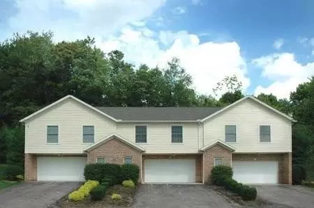 3919 Long Dr, Norton, OH 44203