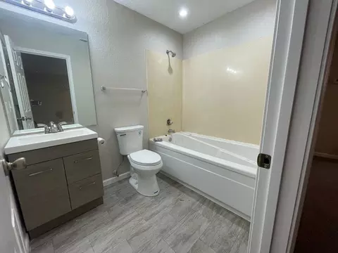 200 Golfview Dr, Branson, MO 65616