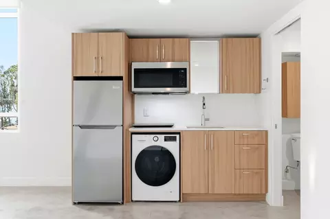 2735 E 6th St, Los Angeles, CA 90023