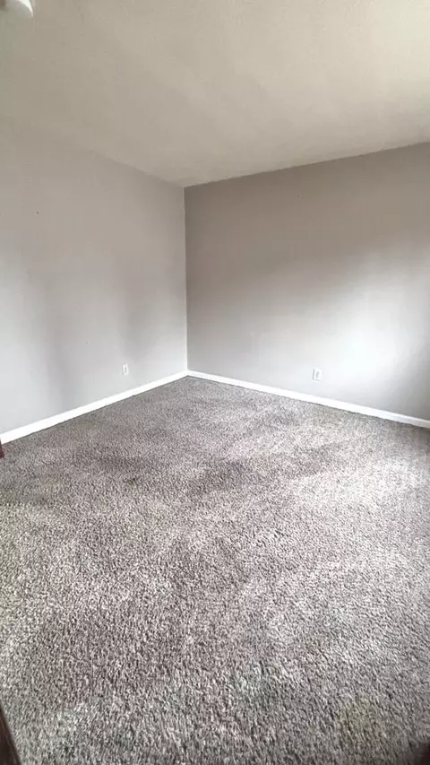 5712 Edson St, Haslett, MI 48840 photo 2