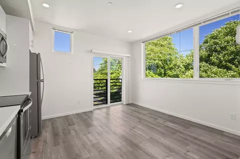 1427 NW 65th St, Seattle, WA 98117