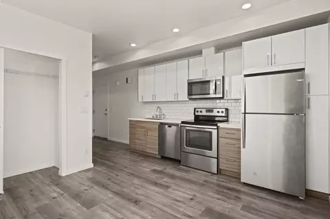 1427 NW 65th St, Seattle, WA 98117