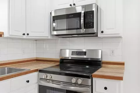 2831 E University St, Springfield, MO 65804 photo 10