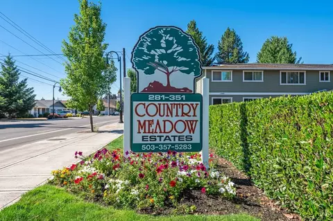 281 N 10th Ave, Cornelius, OR 97113 photo 2