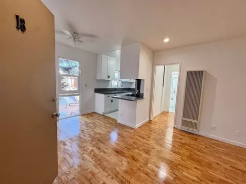 3700 Pacific Ave, Marina Del Rey, CA 90292