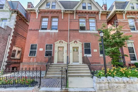 212 S 42nd St, Philadelphia, PA 19104