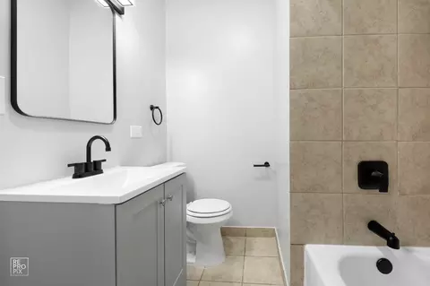 5015 S Champlain Ave, Chicago, IL 60615 photo 7