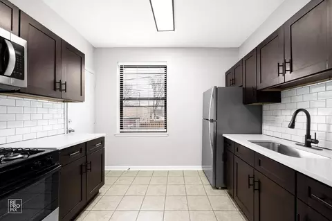 5015 S Champlain Ave, Chicago, IL 60615 photo 4