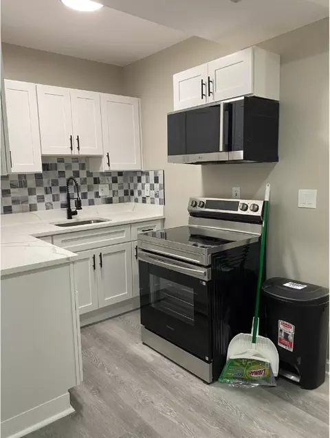 2123 Sinclair Ln, Baltimore, MD 21213