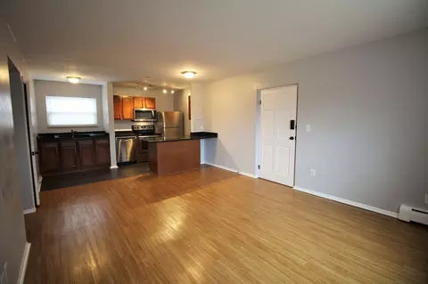 3126 Hackberry St, Cincinnati, OH 45207 photo 4