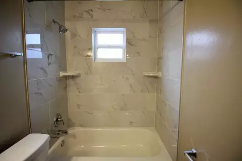 3126 Hackberry St, Cincinnati, OH 45207 photo 8
