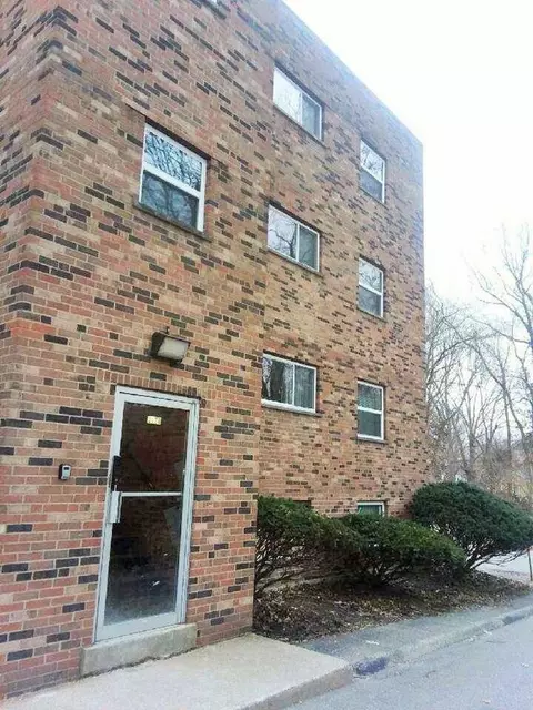 3126 Hackberry St, Cincinnati, OH 45207 photo 11