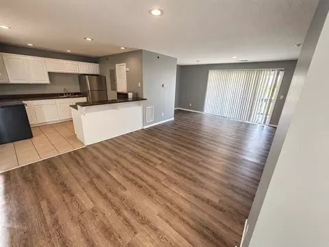 10900 Oasis Ct, Shawnee, KS 66203