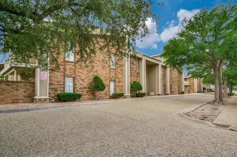 721 W Dengar Ave, Midland, TX 79705 photo 5