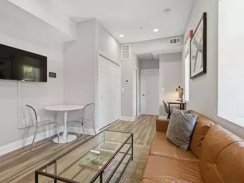 1425 P St NW, Washington, DC 20005 photo 3