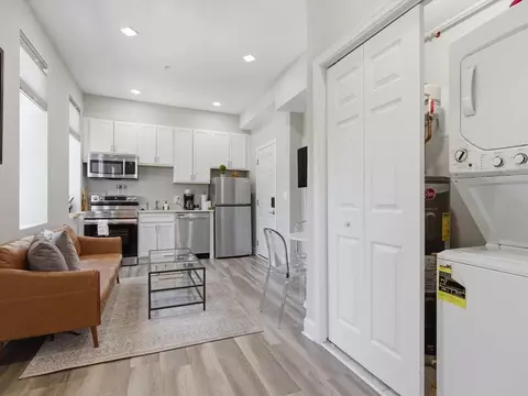 1425 P St NW, Washington, DC 20005 photo 4
