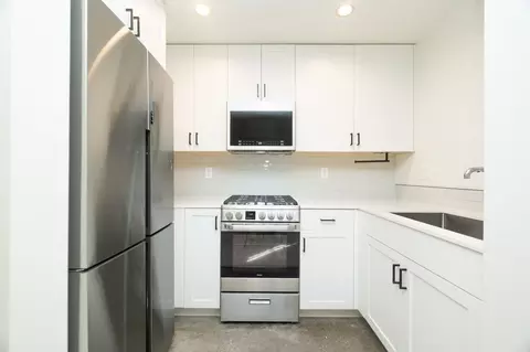 2989 NW Wilson St, Portland, OR 97209