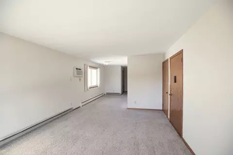 1311 University Dr N, Fargo, ND 58102