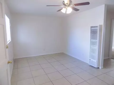 560 Estancia Dr NW, Albuquerque, NM 87105