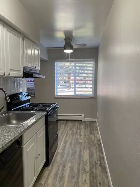 154 W Powers Cir, Littleton, CO 80120