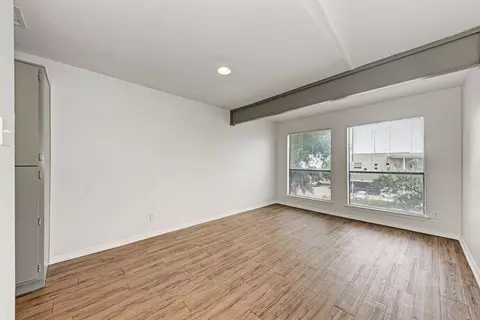 1044 Camino La Costa, Austin, TX 78752 photo 34