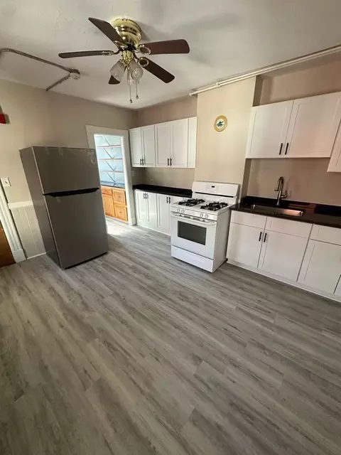249 Main St, Springfield, MA 01151