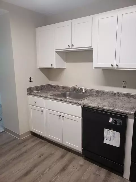 585 Main St, Melrose, MA 02176