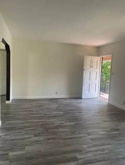 2459 Cedar Ave, Long Beach, CA 90806 photo 2