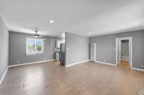 8155 Reseda Blvd, Los Angeles, CA 91335