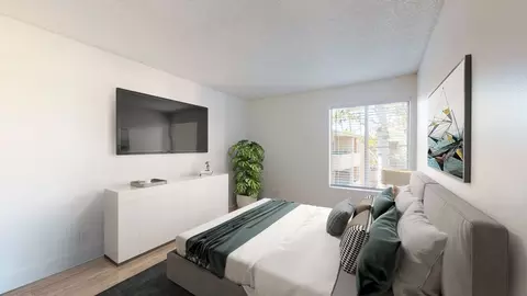 15425 Sherman Way, Los Angeles, CA 91406