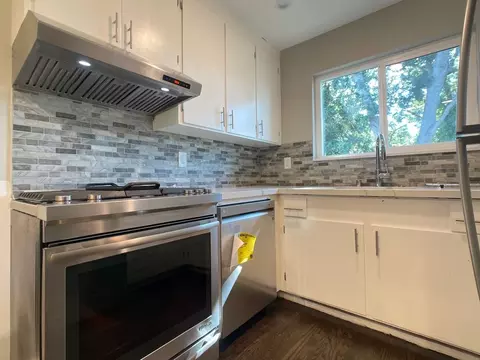806 Fulton St, Redwood City, CA 94061