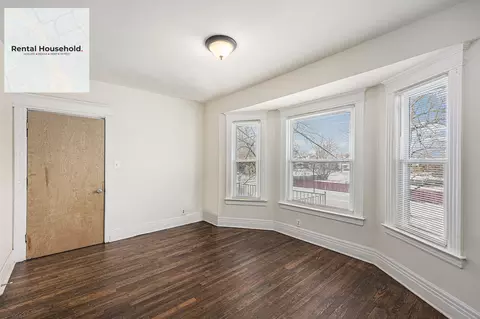 214 E Philadelphia St, Detroit, MI 48202